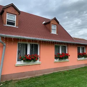 Bed & Breakfast Airport16, Vecsés